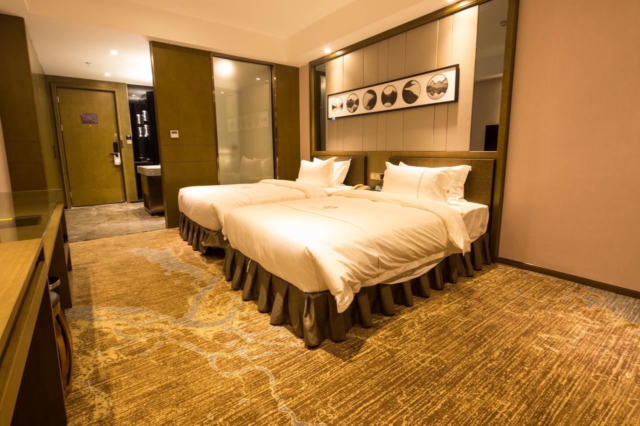 Lnsail Hotel Shenzhen Luohu Port Railway Station Kültér fotó