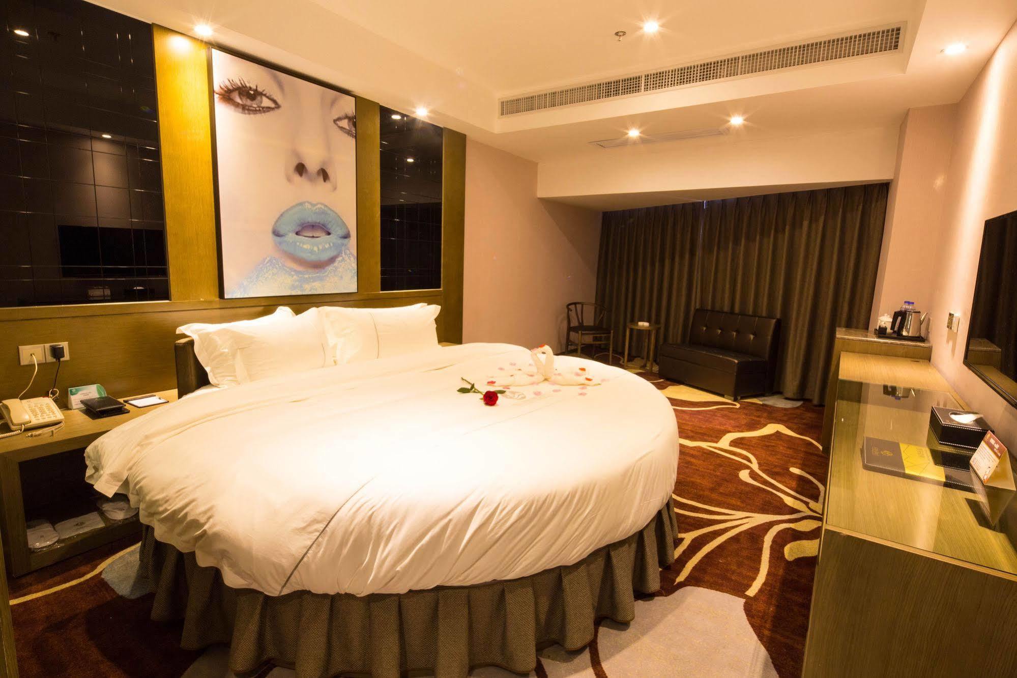 Lnsail Hotel Shenzhen Luohu Port Railway Station Kültér fotó